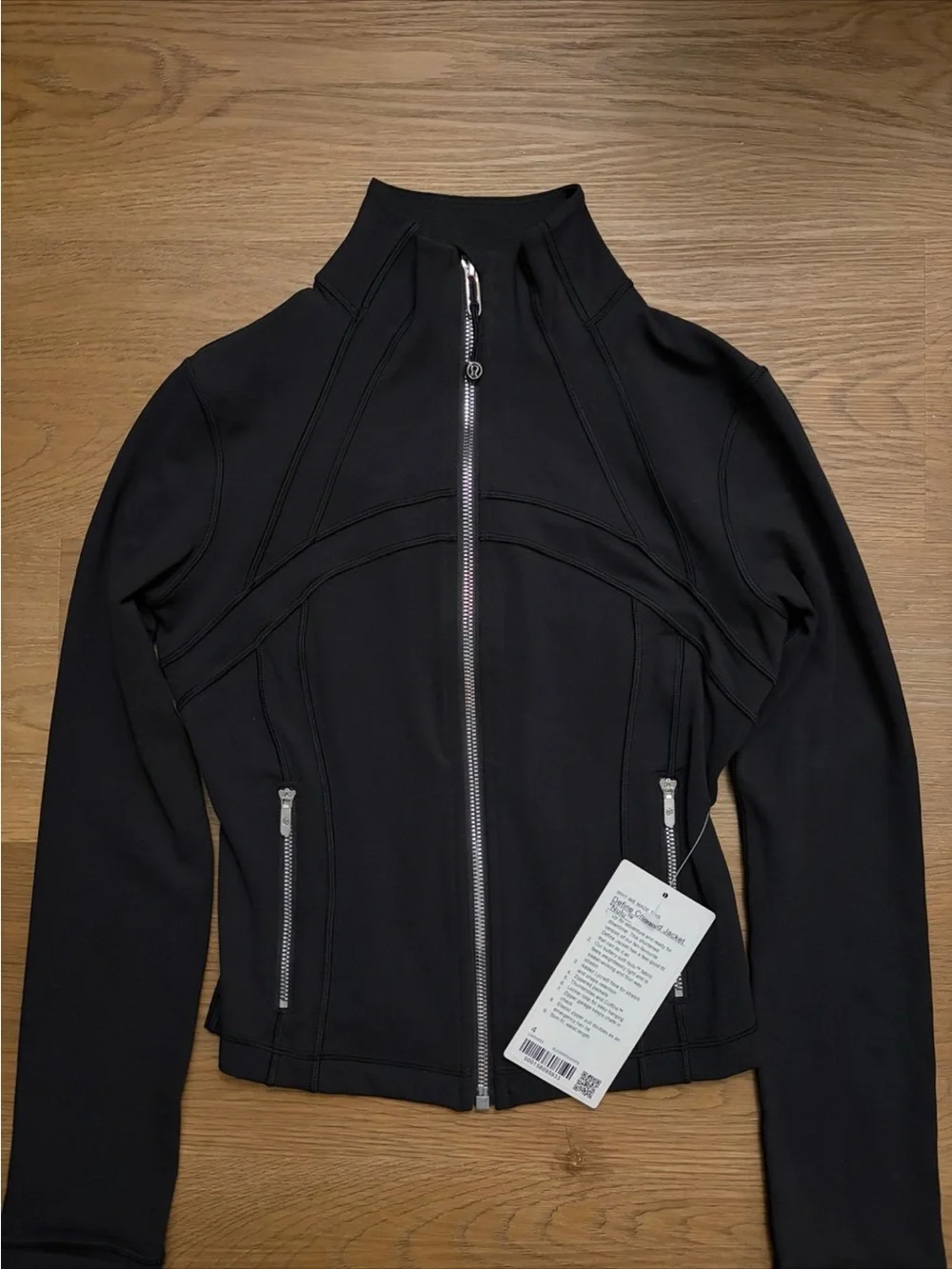 Lululemon Define Cropped Jacket NWT black size 4